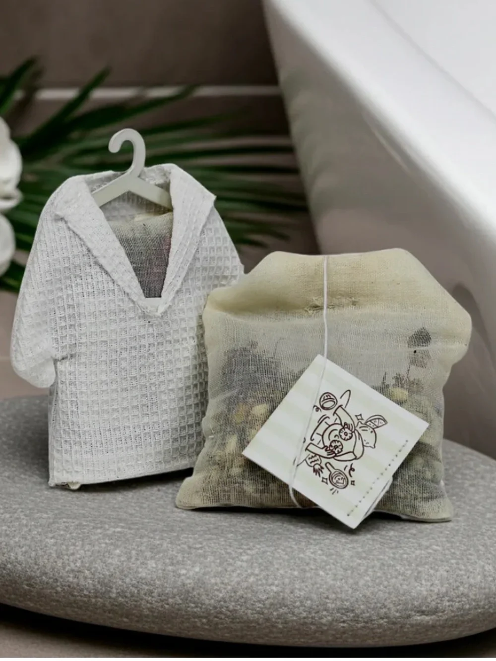 NWT Bath Tea by Washed – Single Wash Away – Sleepless Nights